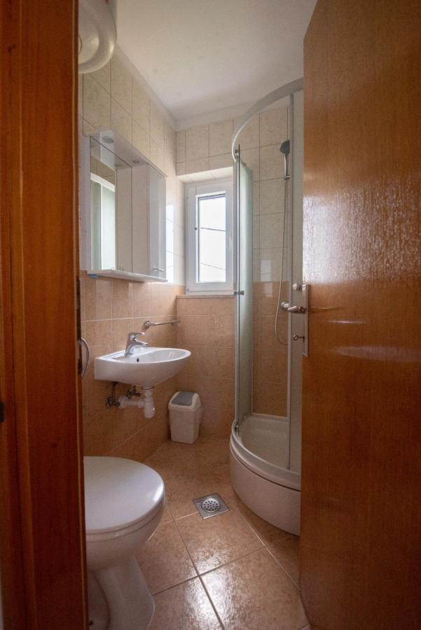 Charming Apartments Duce Омиш Экстерьер фото