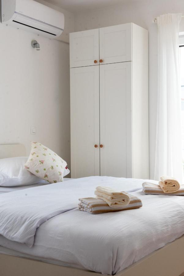 Charming Apartments Duce Омиш Экстерьер фото